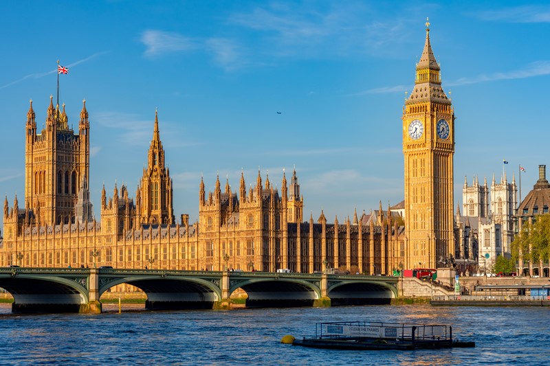 Government sells last Nat West shares